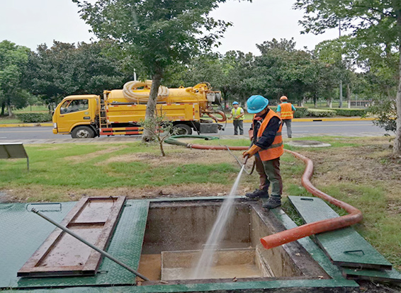 白玉化油池清理